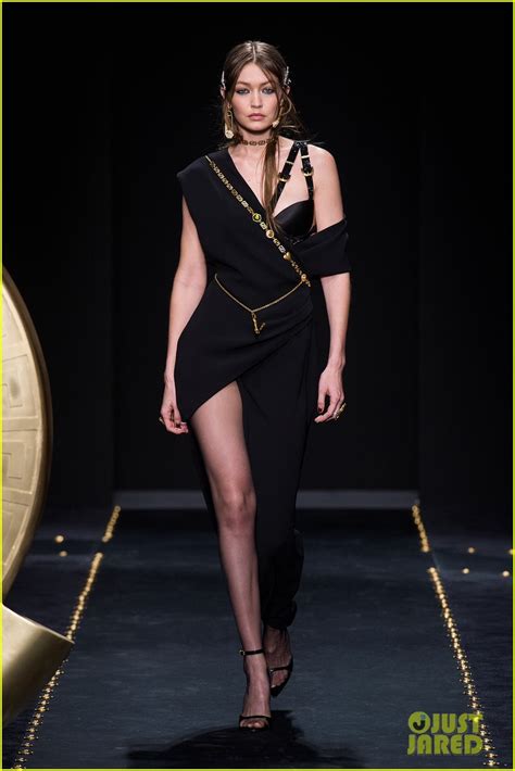 show versace 2019 irina|Versace's Milan Show Features Star.